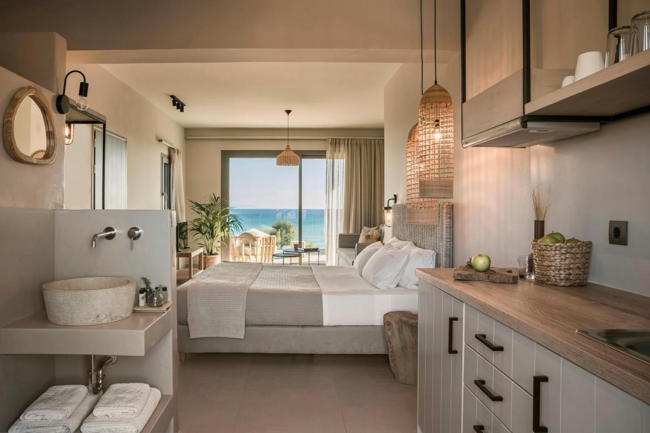 Thalassa Suite-Grand Blue Beach Residence Lixouri Exterior photo